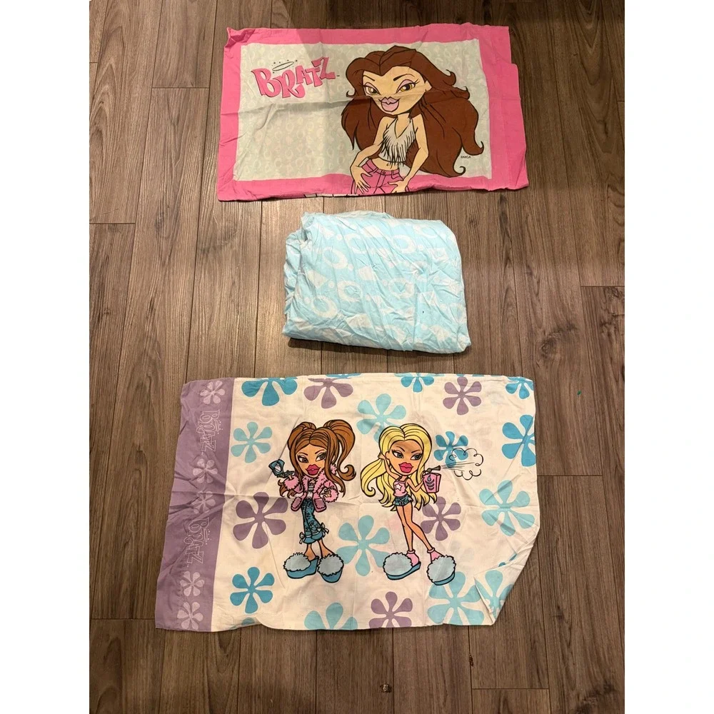 Vintage Bratz Doll Bedding Lot 2 Standard Pillowcases Twin Fitted Sheet Y2K
